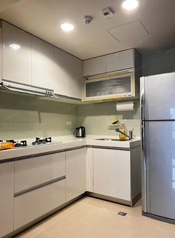 中正區精華宅 一層一戶 限租外國客 附機械車位含管理費